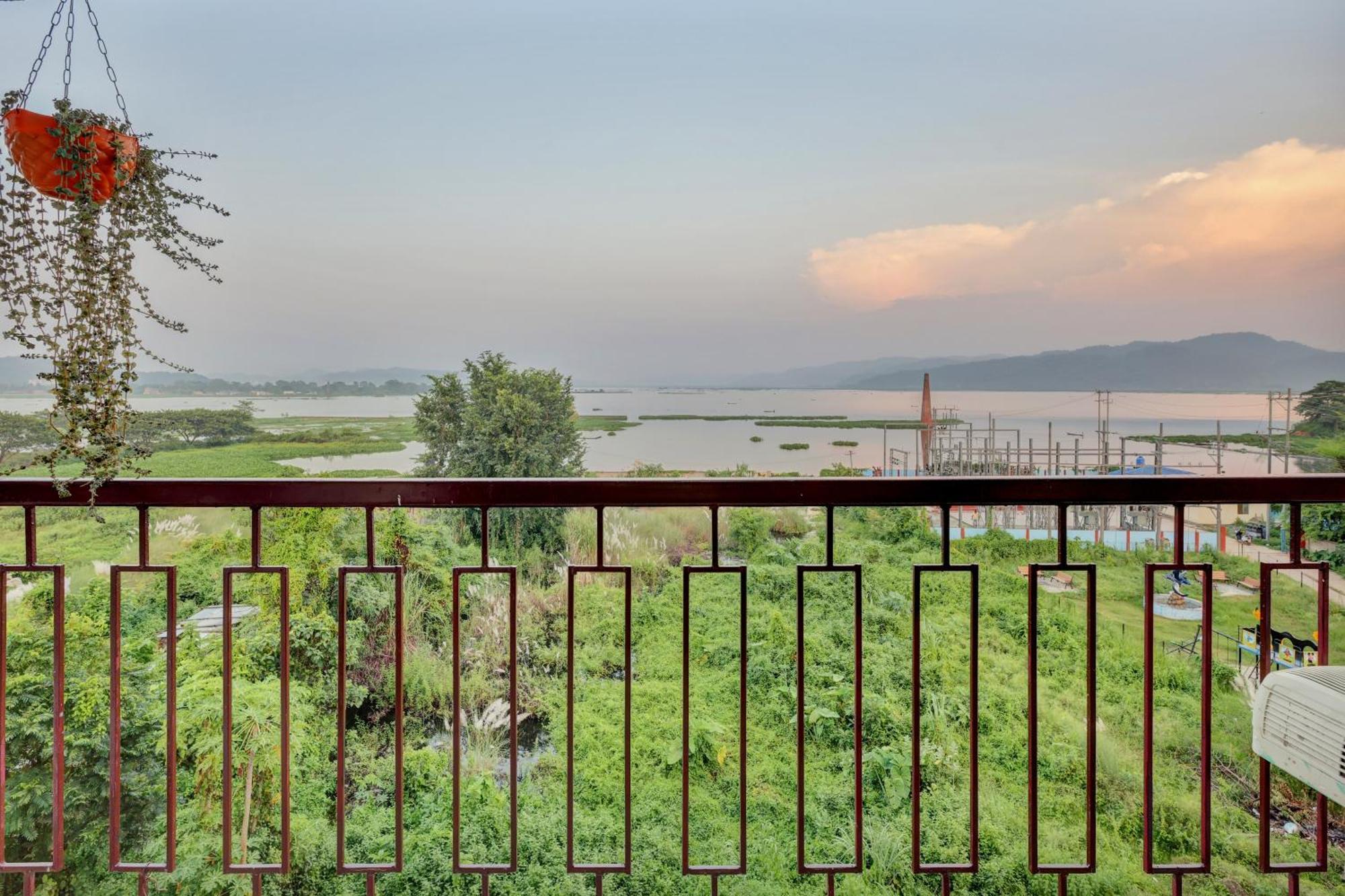 Oyo Flagship Larica Green Valley Guwahati Buitenkant foto
